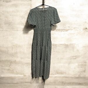 Elegant Green Patterned Dress